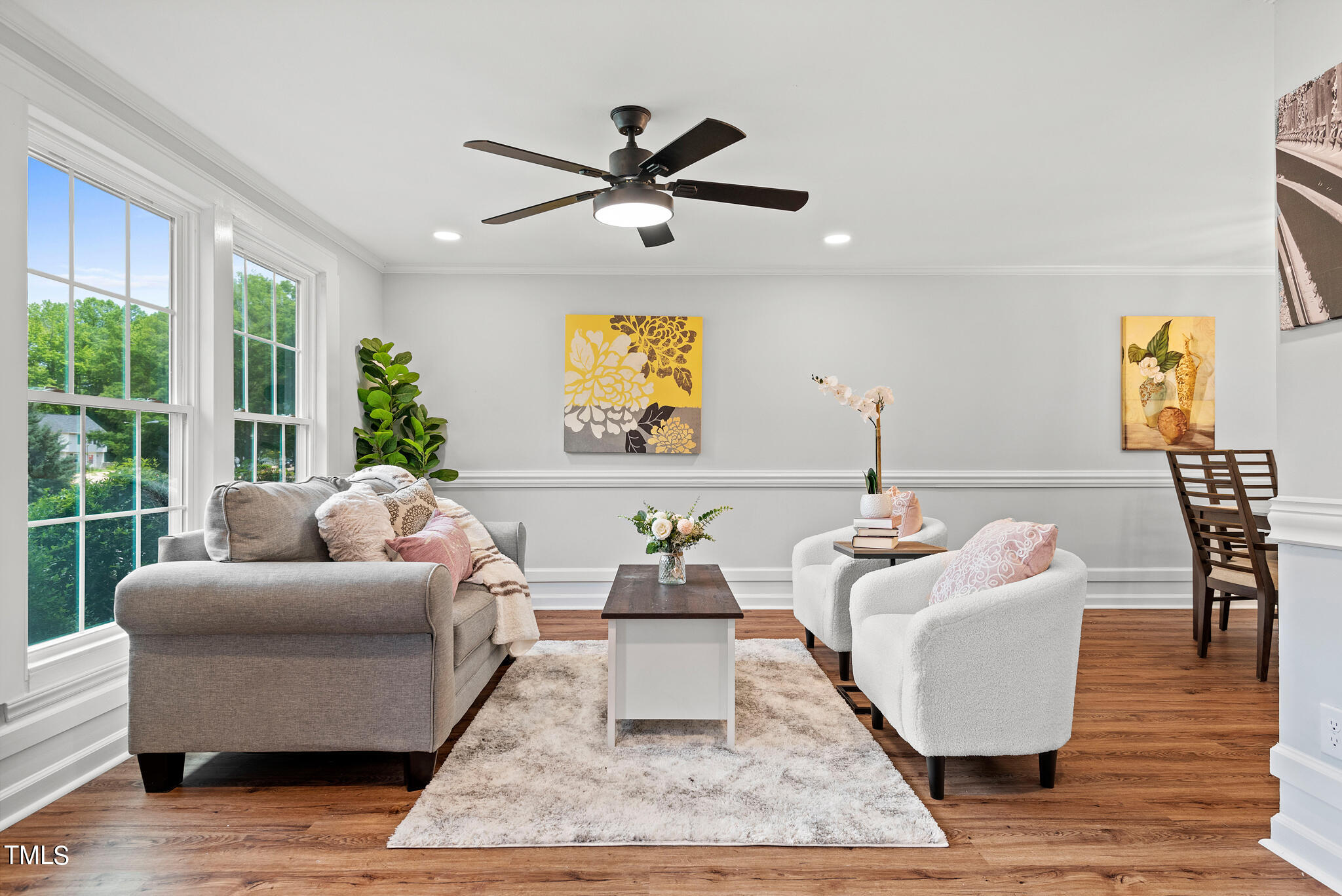 1151 Villa Green Court Raleigh, NC 27612 - Photo 7 of 43 DSC_0614