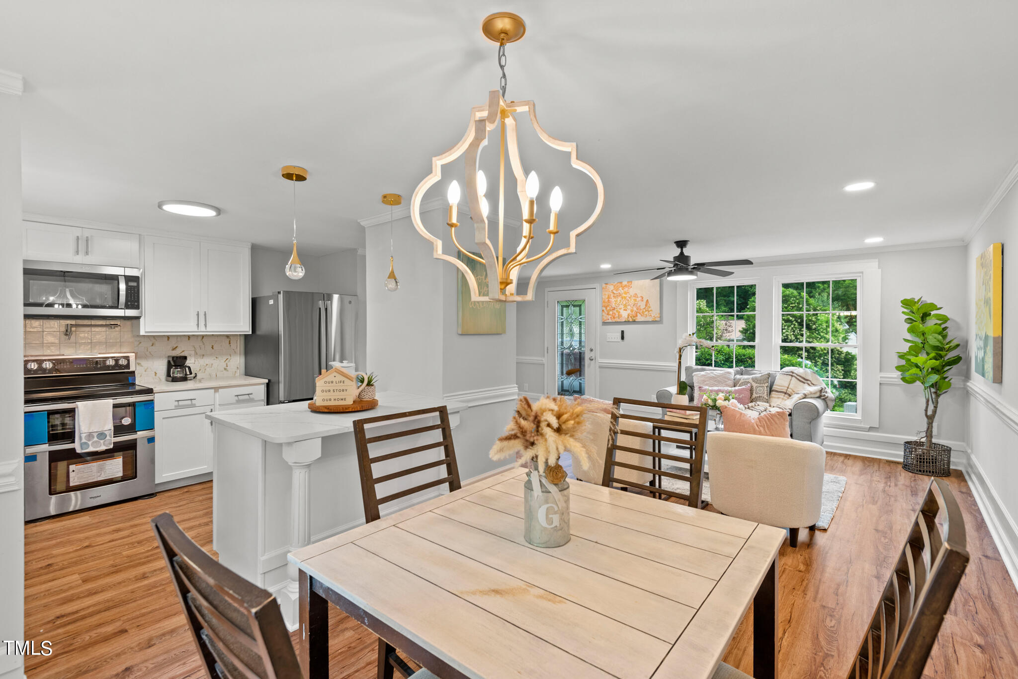 1151 Villa Green Court Raleigh, NC 27612 - Photo 10 of 43 DSC_0654