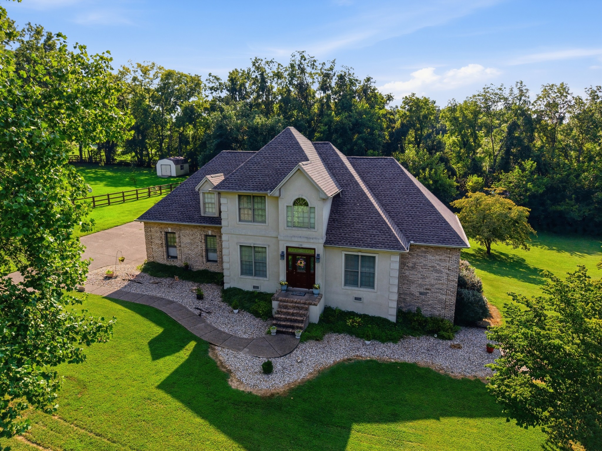 2044 Laura Lane Springfield, TN 37172 - Photo 1 of 51 Gallery Image 1