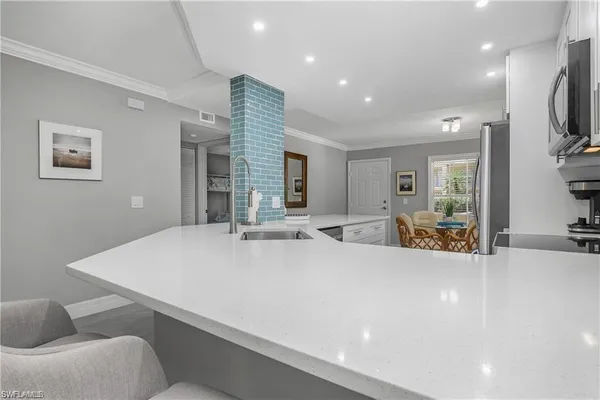 $5,000 | 773 Wiggins Lake Drive, Unit 2, Naples, FL 34110