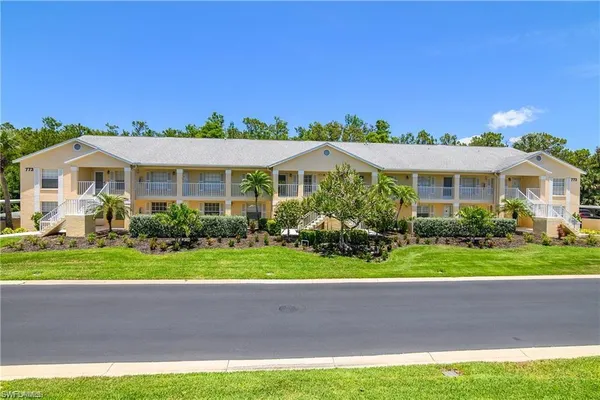 $5,000 | 773 Wiggins Lake Drive, Unit 2, Naples, FL 34110