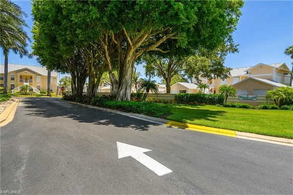 $5,000 | 773 Wiggins Lake Drive, Unit 2, Naples, FL 34110