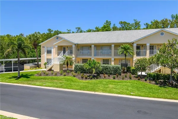 $5,000 | 773 Wiggins Lake Drive, Unit 2, Naples, FL 34110