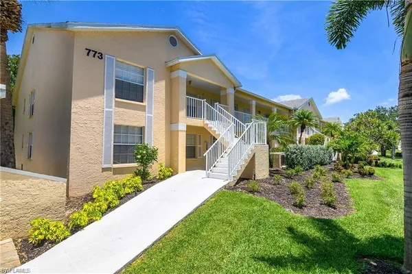$5,000 | 773 Wiggins Lake Drive, Unit 2, Naples, FL 34110