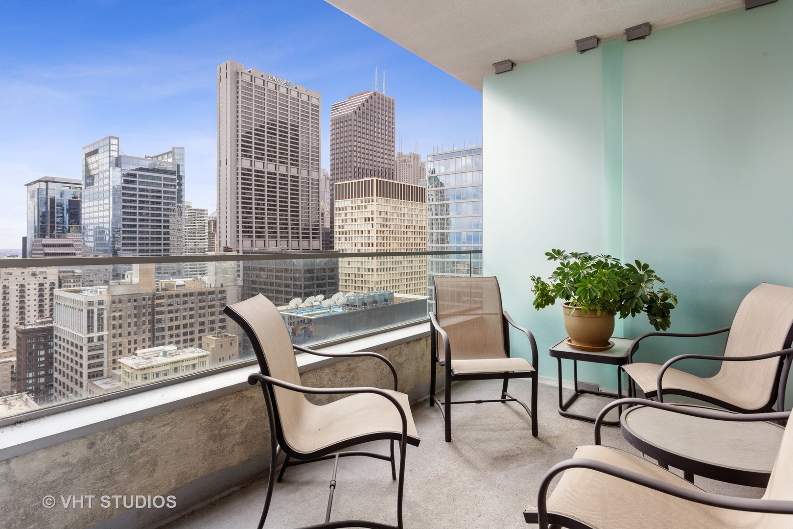 8 East Randolph Street, Unit 2904 Chicago, IL 60601 - Photo 13 of 18