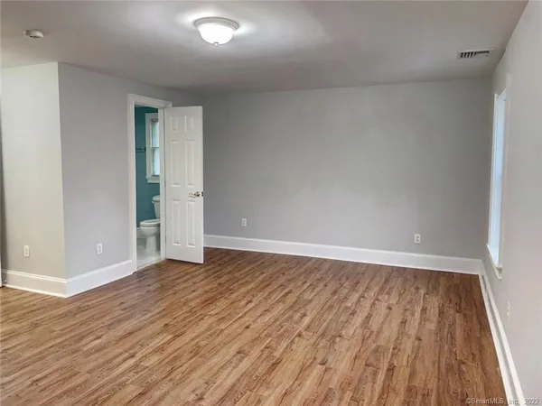 $4,300 | 57 Scofield Avenue, Stamford, CT 06906
