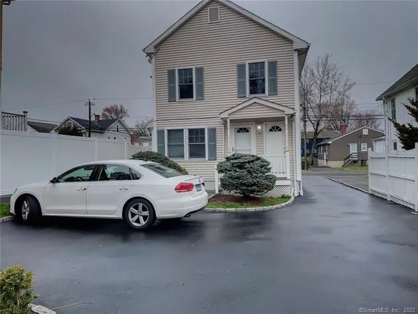 $4,300 | 57 Scofield Avenue, Stamford, CT 06906