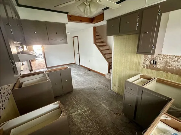 $54,900 | 458-460 1st Street, Vestaburg, PA 15368