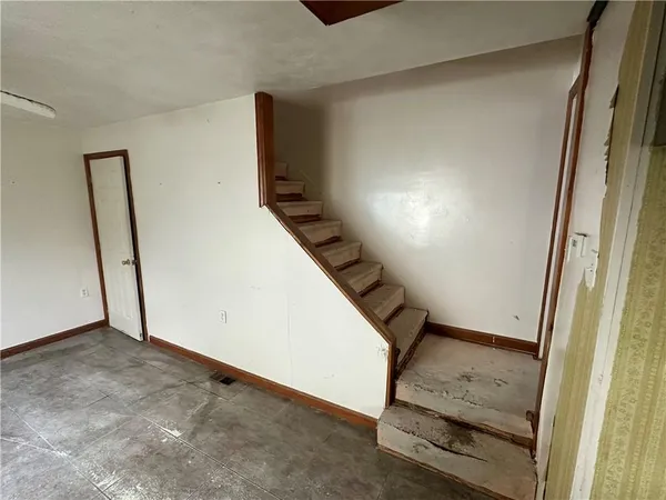 $54,900 | 458-460 1st Street, Vestaburg, PA 15368