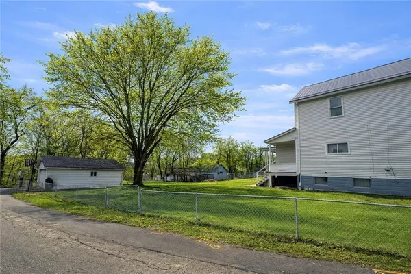 $54,900 | 458-460 1st Street, Vestaburg, PA 15368