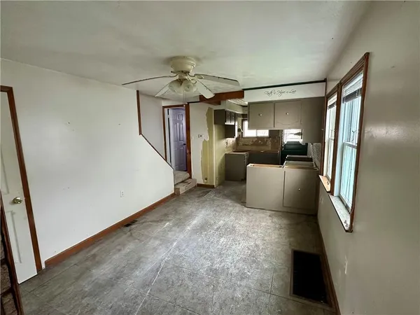 $54,900 | 458-460 1st Street, Vestaburg, PA 15368