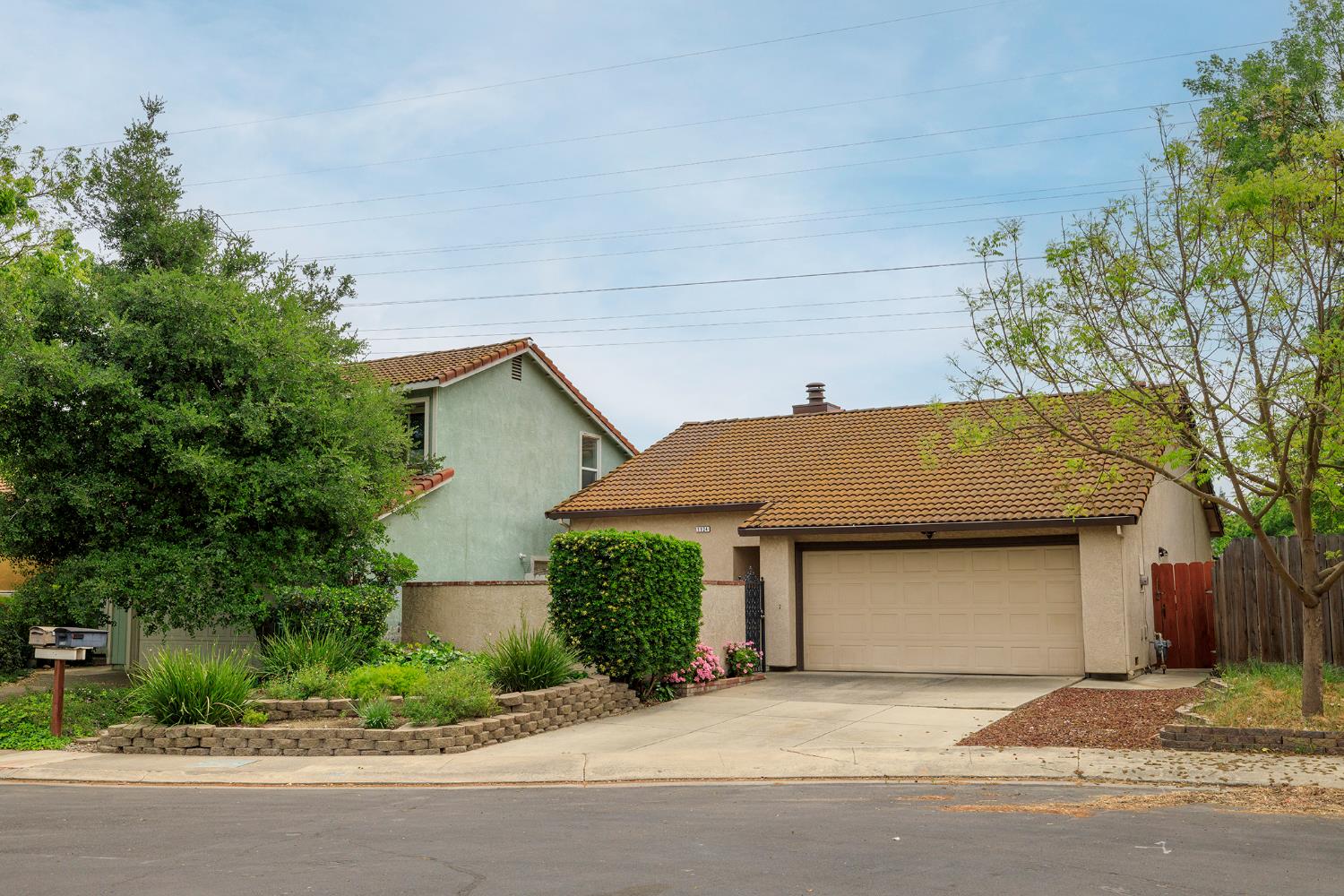 1124 Tasmania Way Modesto, CA 95356 - Photo 3 of 34