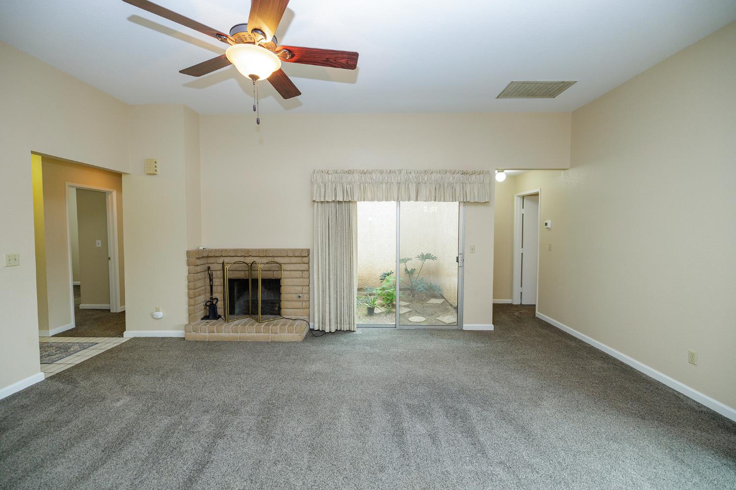 1124 Tasmania Way Modesto, CA 95356 - Photo 8 of 34