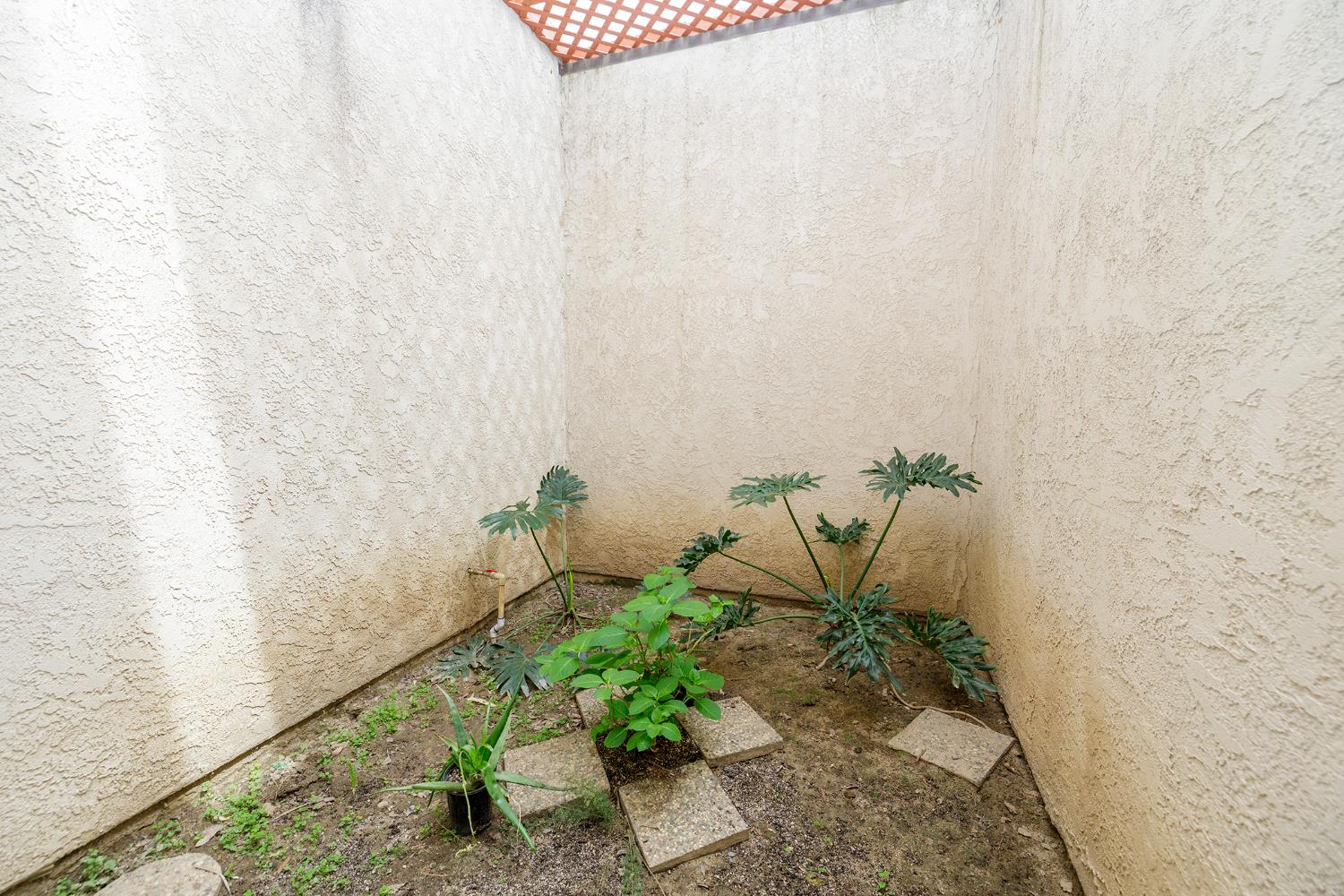 1124 Tasmania Way Modesto, CA 95356 - Photo 9 of 34