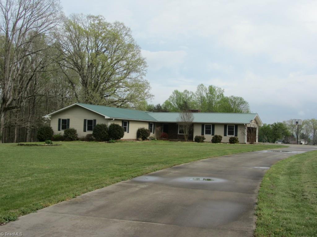 1627 E Road Walnut Cove, NC 27052 - Photo 15 of 16 Gallery Image 15
