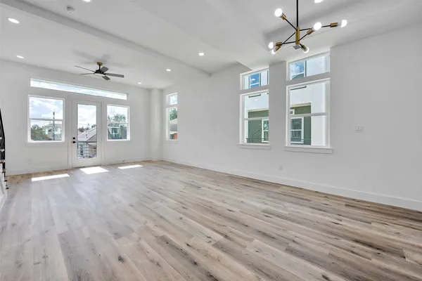 $3,050 | 1805 Emir Street, Unit I, Houston, TX 77009