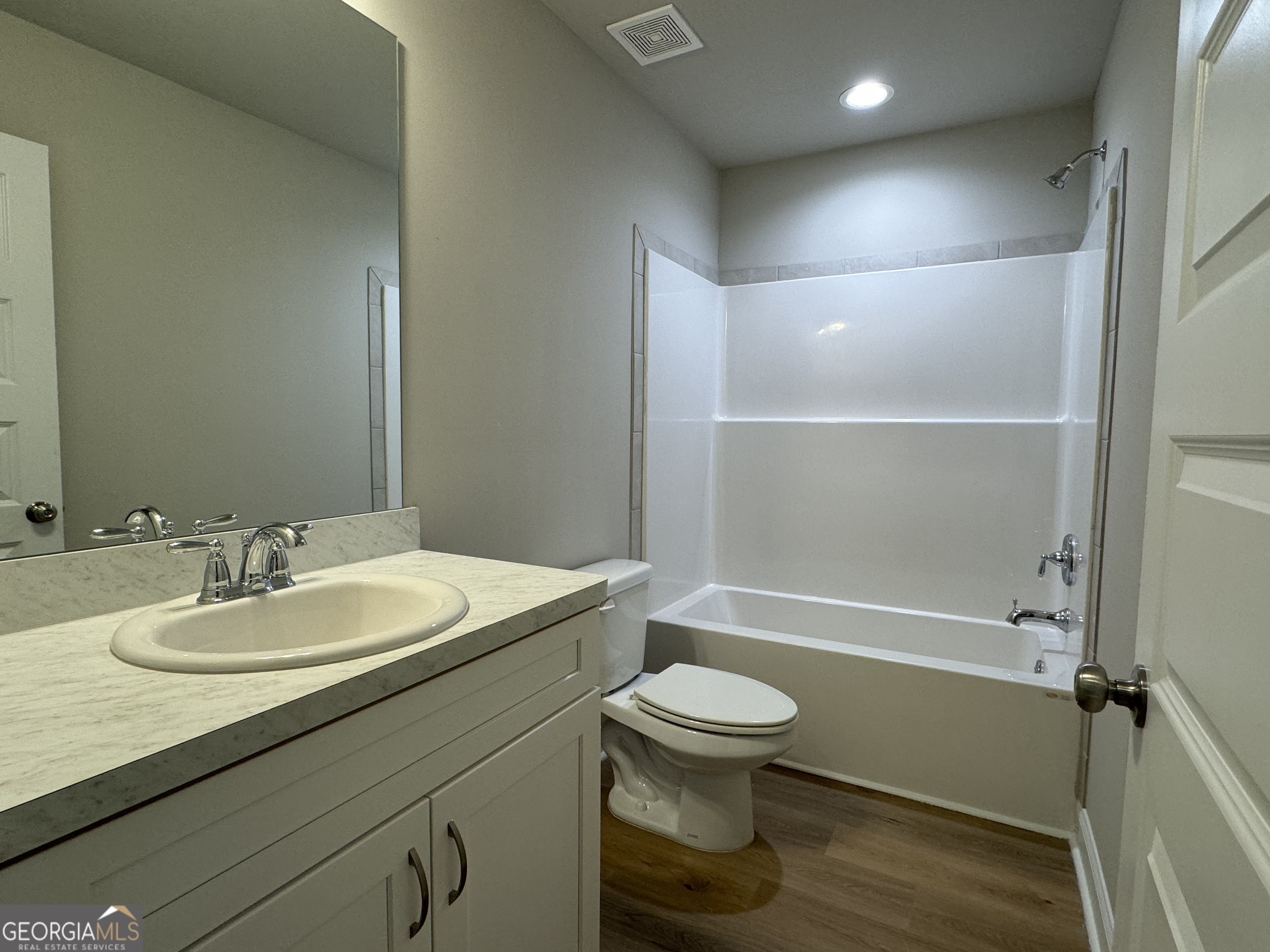 166 Country World Drive Macon, GA 31211 - Photo 28 of 33 a bathroom with a sink toilet and shower