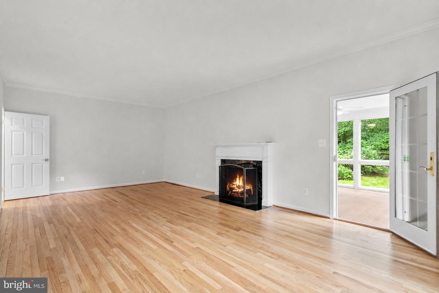 15720 Comus Road Clarksburg, MD 20871 - Photo 18 of 68 Living room