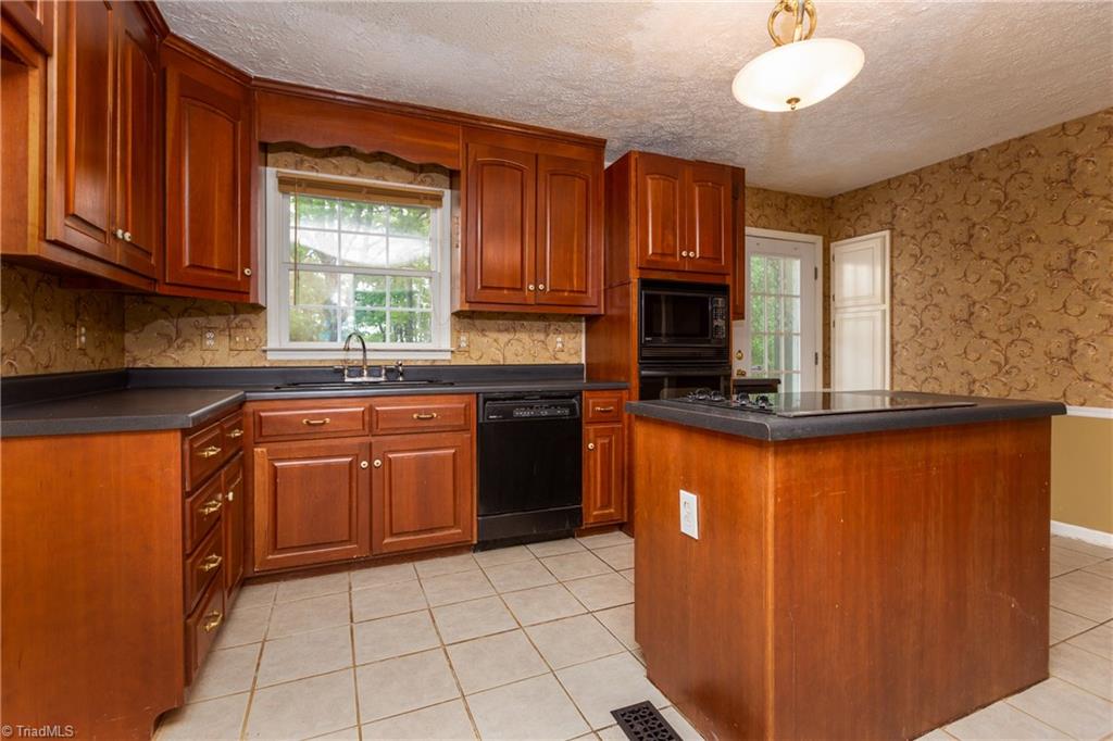 928 Sheffield Road Harmony, NC 28634 - Photo 2 of 30 Gallery Image 2