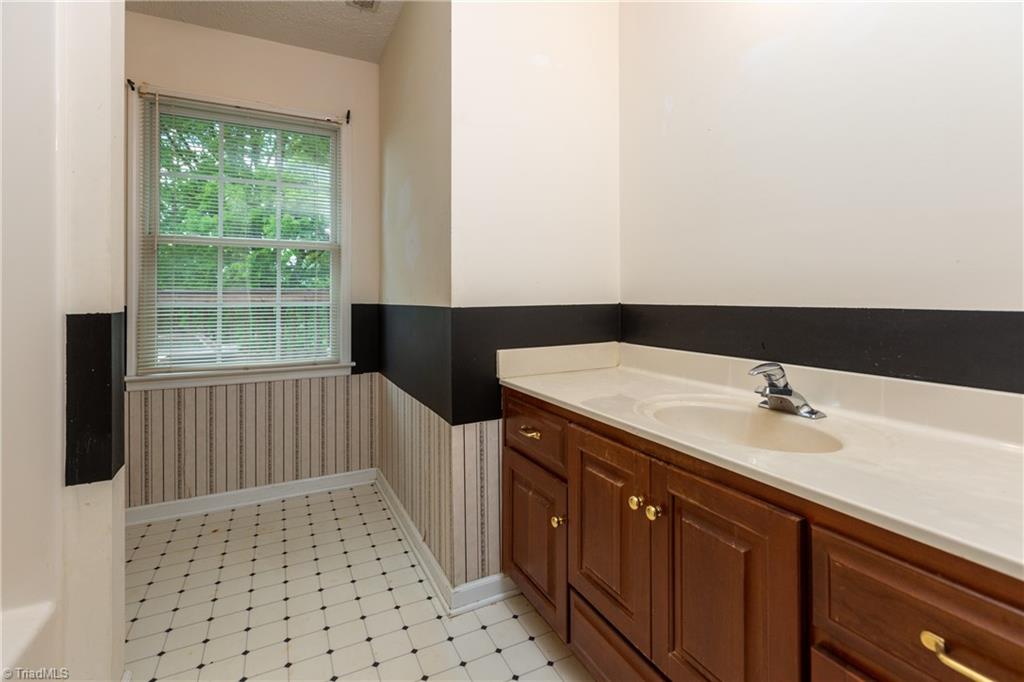 928 Sheffield Road Harmony, NC 28634 - Photo 17 of 30 Gallery Image 17