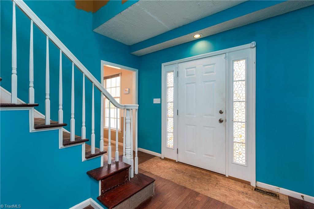 928 Sheffield Road Harmony, NC 28634 - Photo 4 of 30 Gallery Image 4