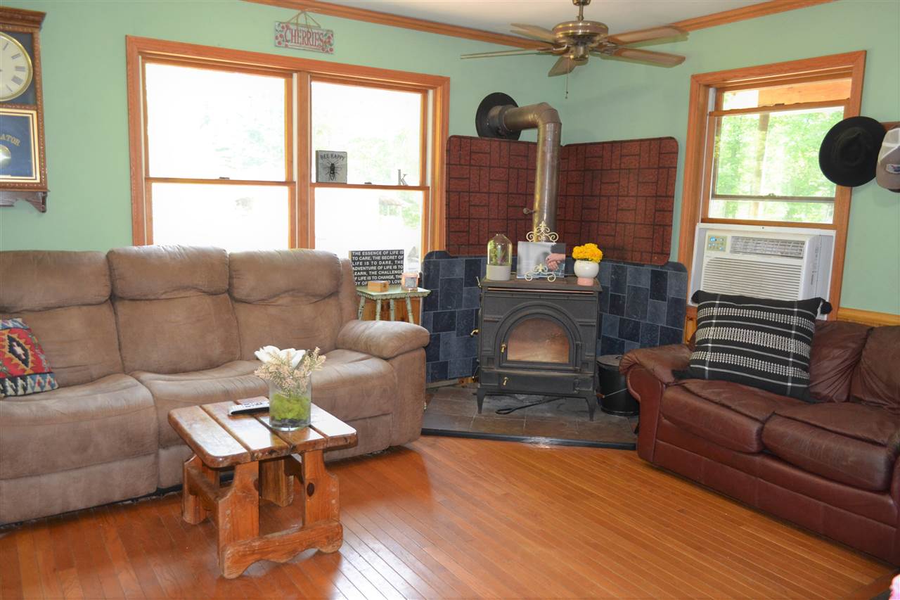 9776 North Reynolds Road Traverse City, MI 49684 - Photo 6 of 25 1879079-5.JPG