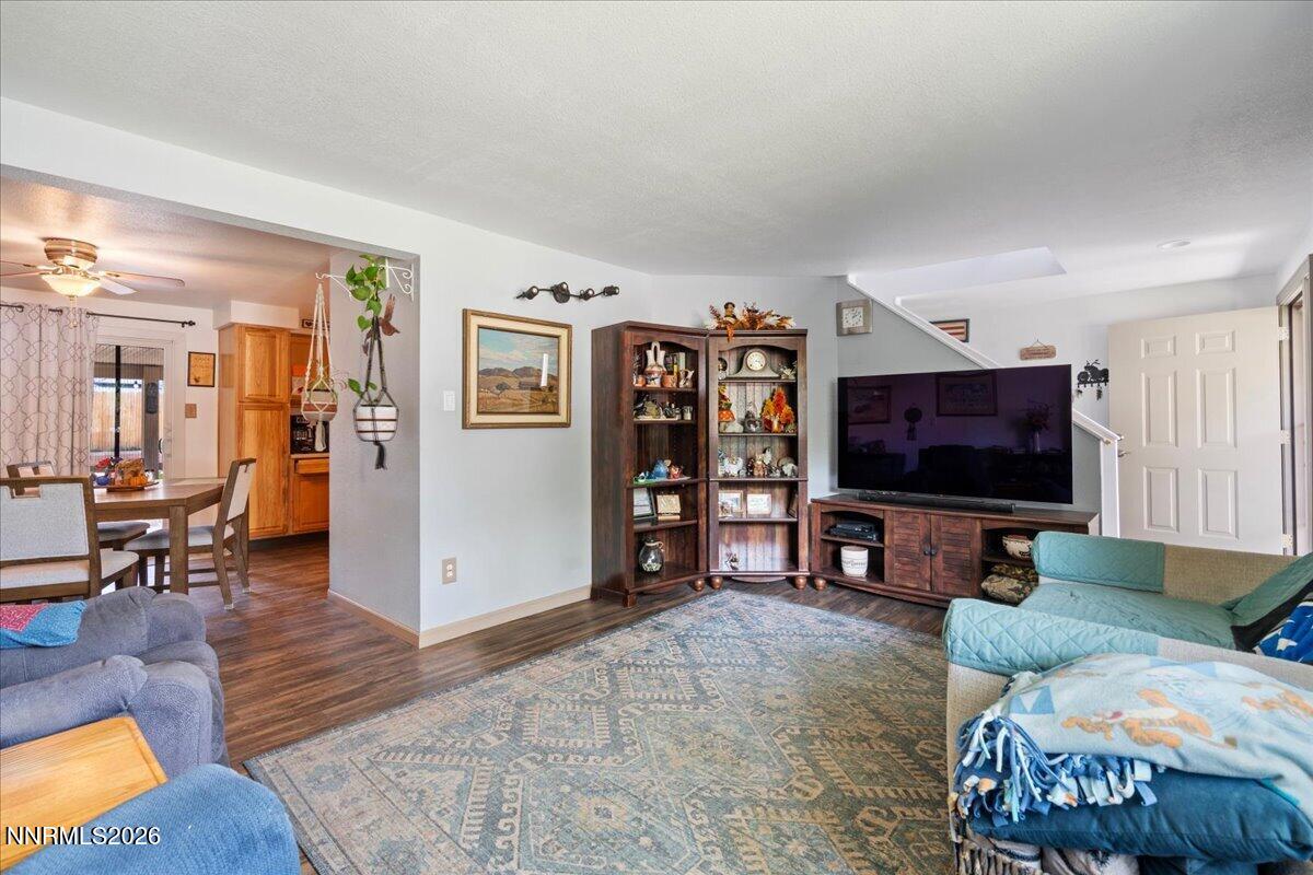 7353 Wallsend Drive Reno, NV 89511 - Photo 6 of 34 Living Room