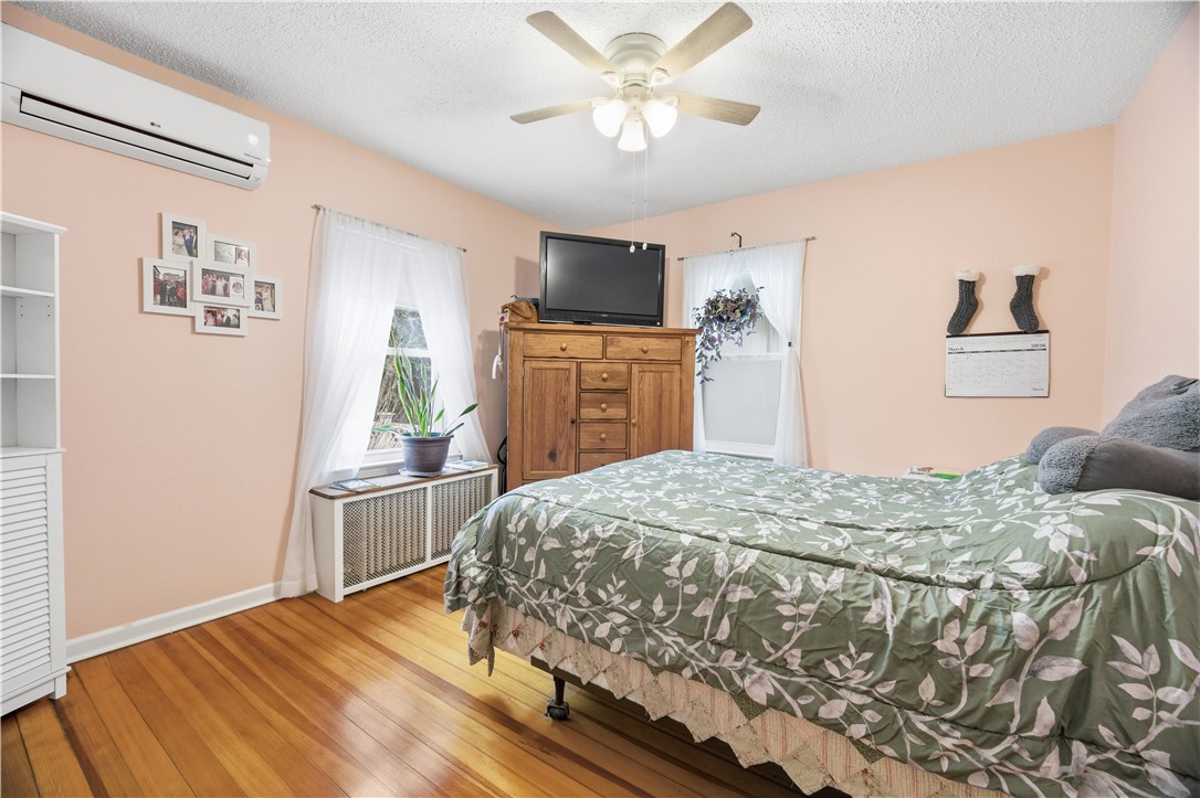 111 Beechcrest Street Warwick, RI 02888 - Photo 12 of 33 First Floor