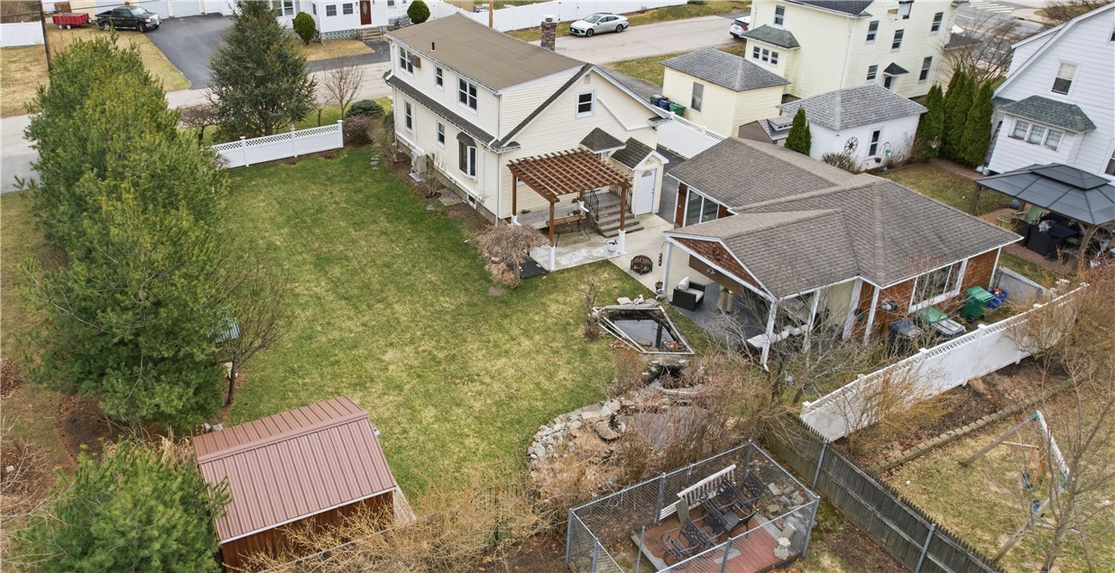 111 Beechcrest Street Warwick, RI 02888 - Photo 2 of 33