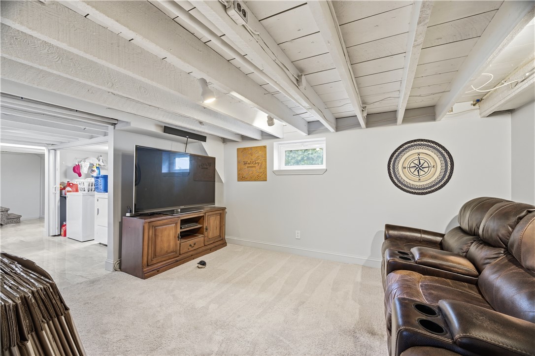 111 Beechcrest Street Warwick, RI 02888 - Photo 22 of 33