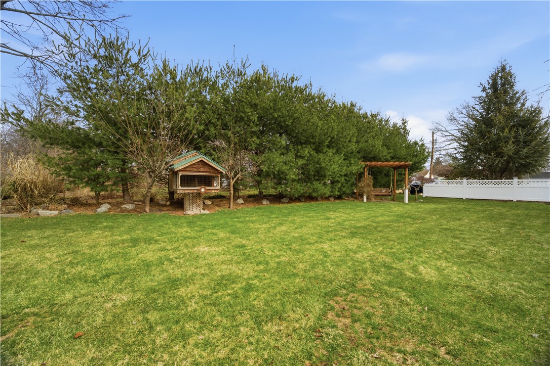 111 Beechcrest Street Warwick, RI 02888 - Photo 26 of 33