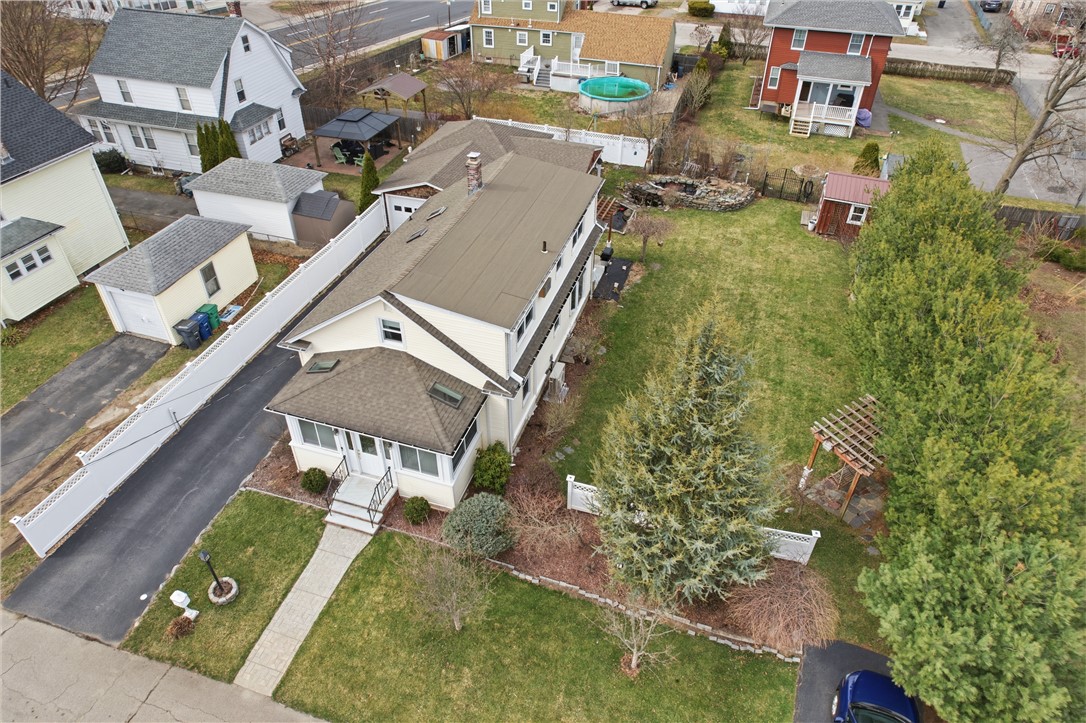 111 Beechcrest Street Warwick, RI 02888 - Photo 3 of 33