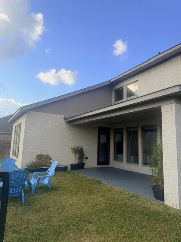 $550,000 | 8702 Hbr Pnes Drive, Cypress, TX 77433