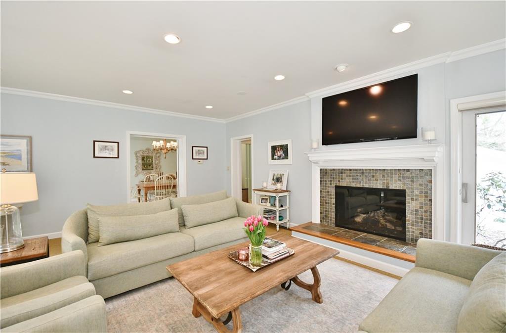 220 Hillcrest Road Pittsburgh, PA 15238 - Photo 9 of 22 Gallery Image 9