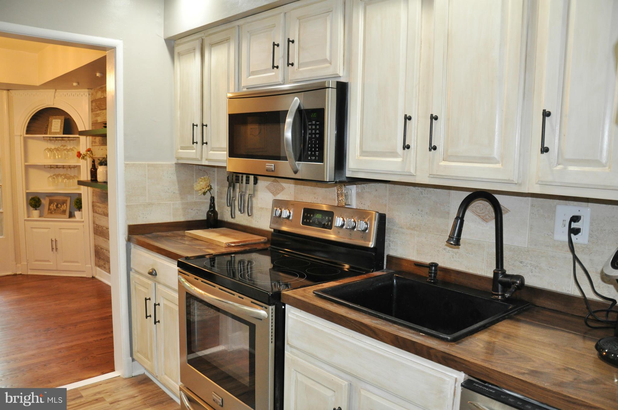 8507 Geren Road, Unit 201 Silver Spring, MD 20901 - Photo 7 of 20 Kitchen