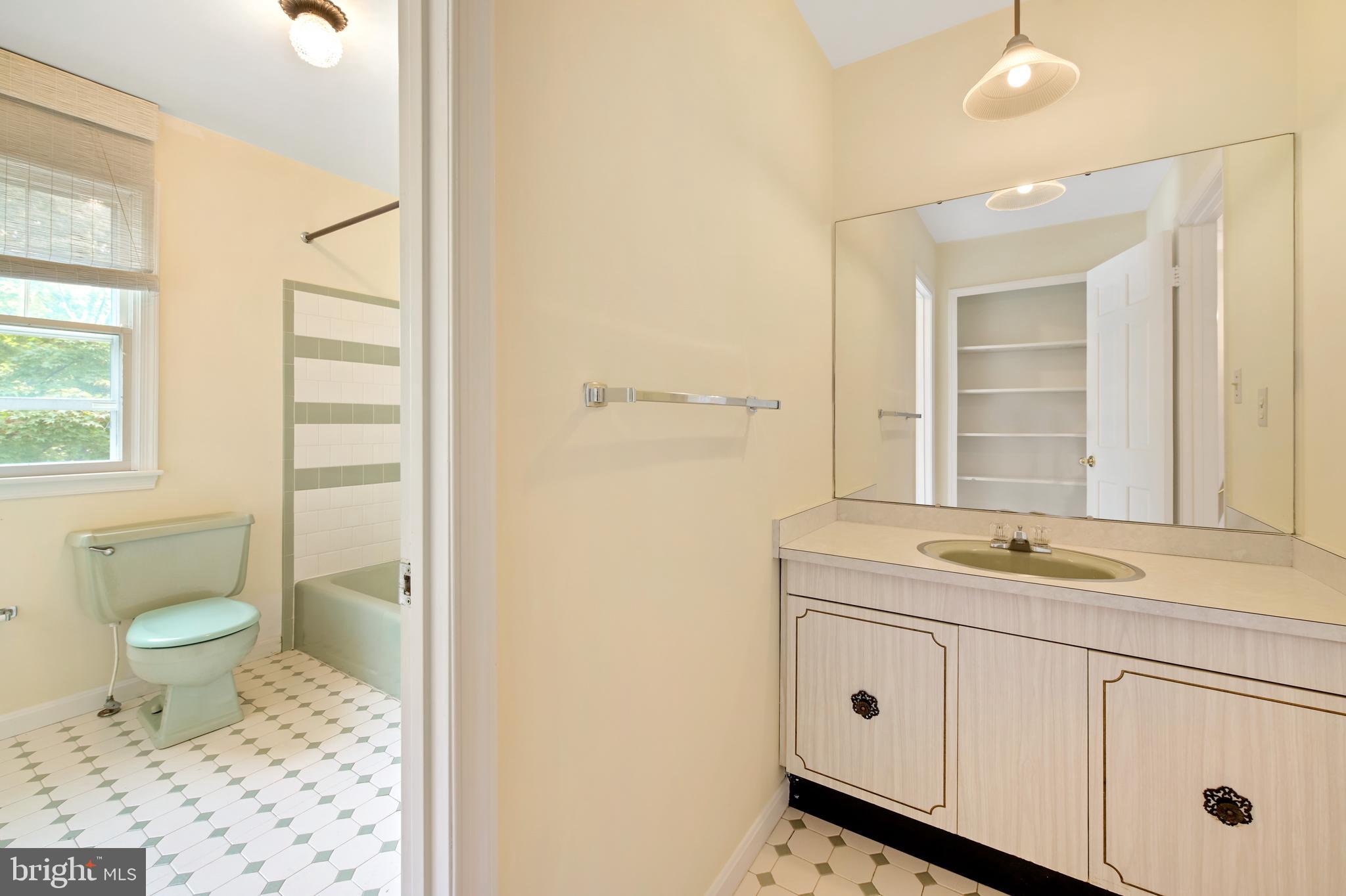 1012 West Joppa Road Towson, MD 21204 - Photo 23 of 32 2nd floor bath