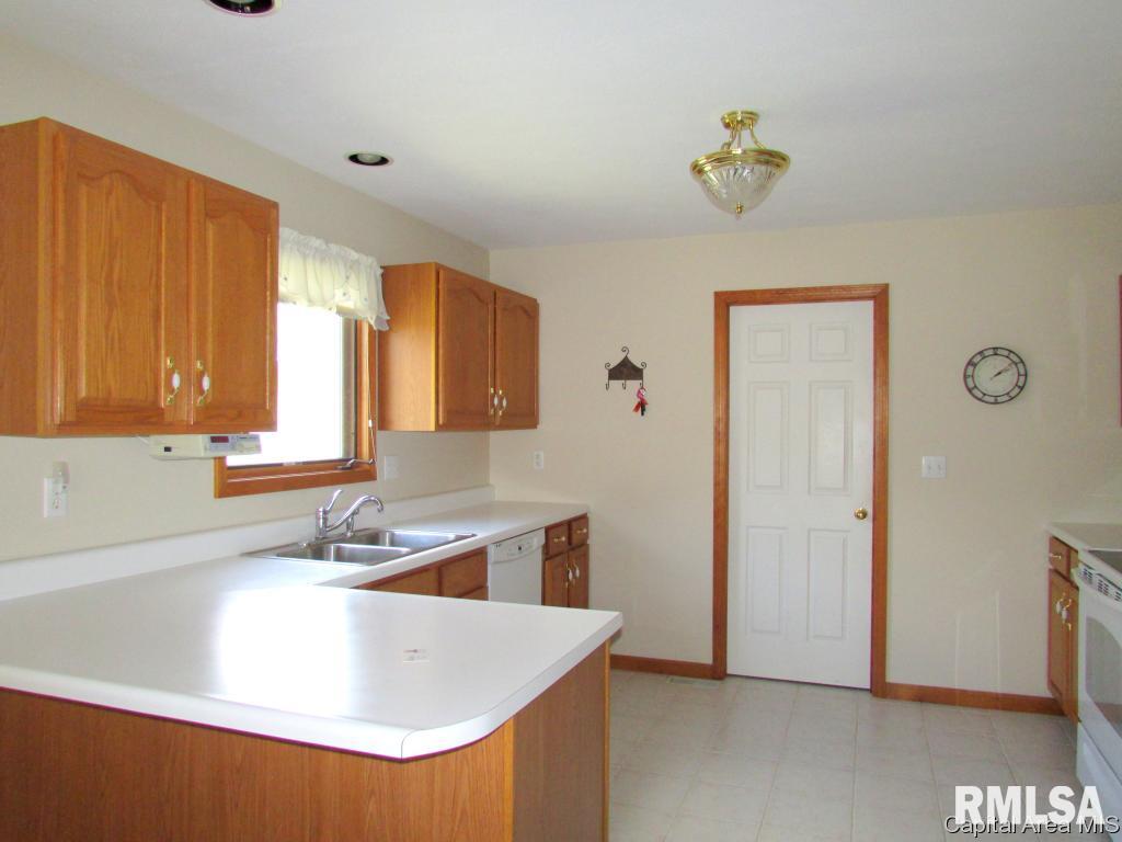 2713 Findley Drive Springfield, IL 62704 - Photo 5 of 21
