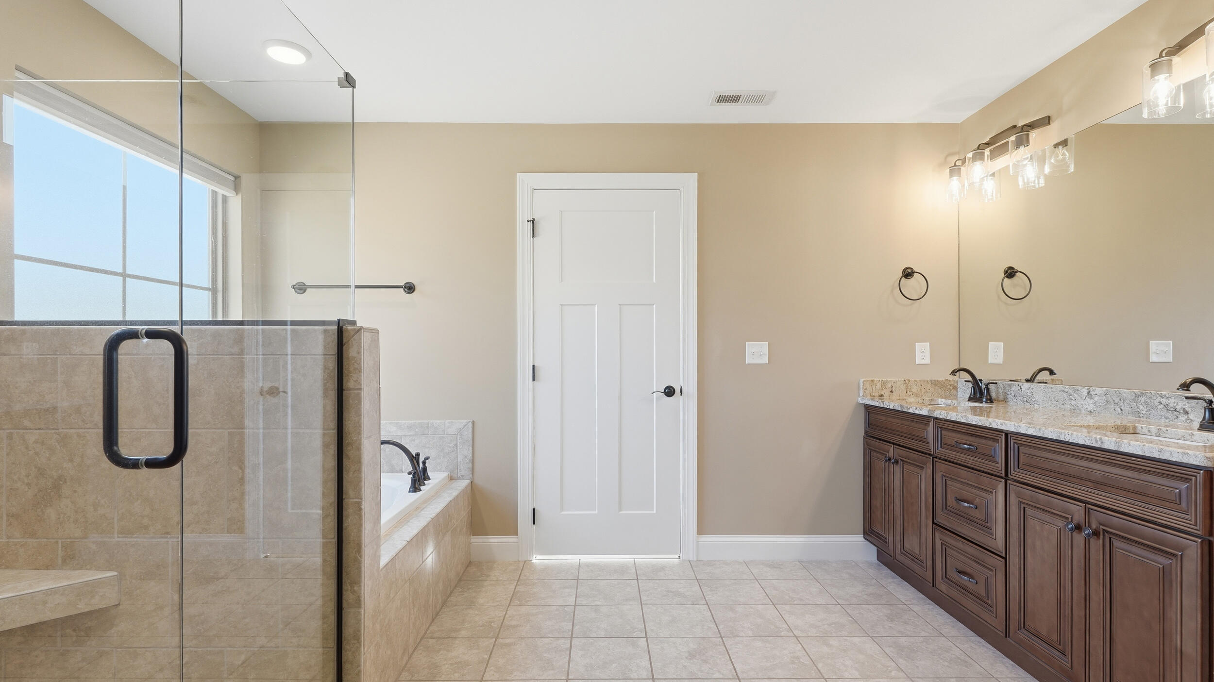 136 Ginger Lake Drive Rock Spring, GA 30739 - Photo 14 of 38 Primary Bathroom