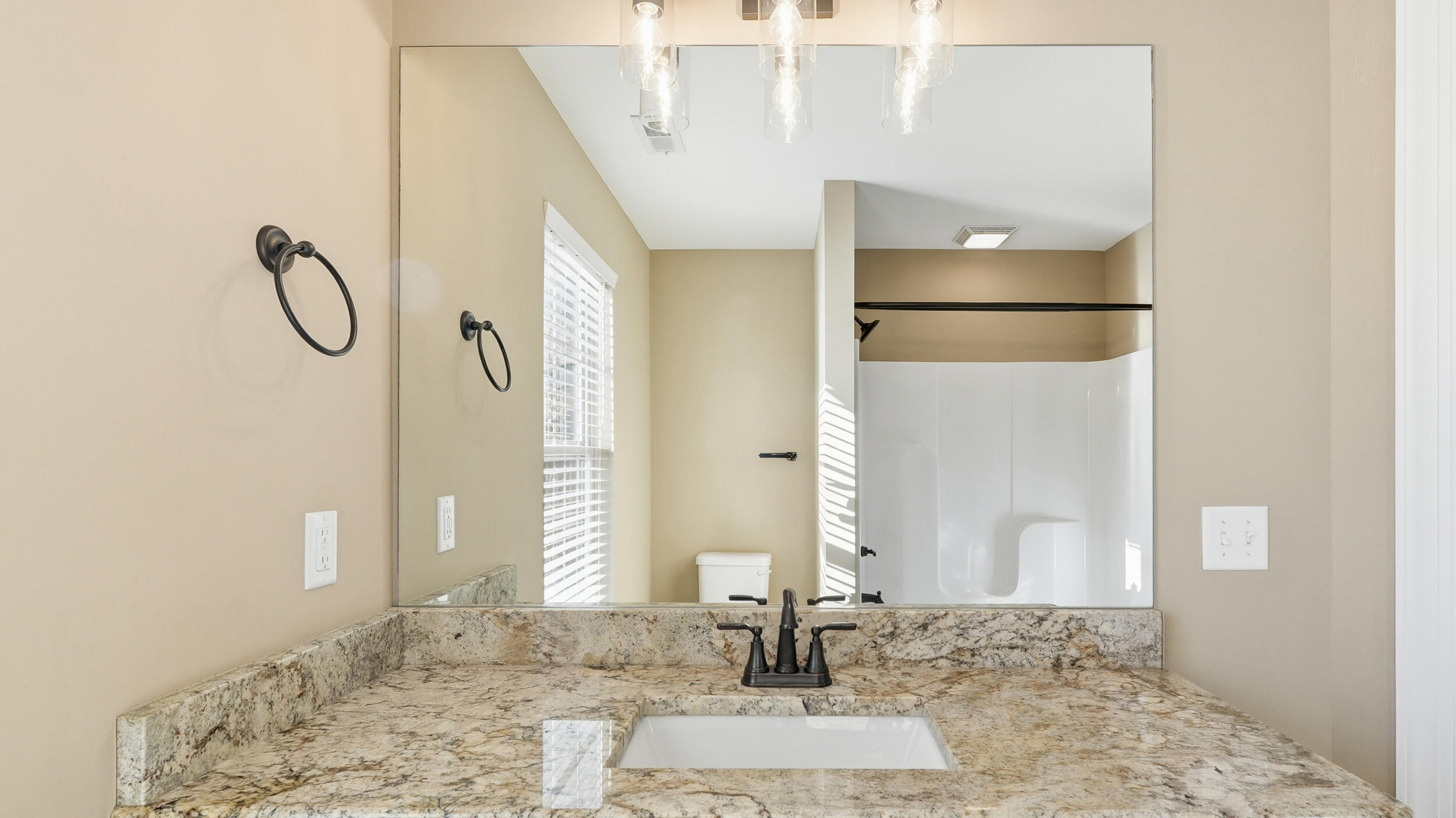 136 Ginger Lake Drive Rock Spring, GA 30739 - Photo 19 of 38 Guest Bathroom