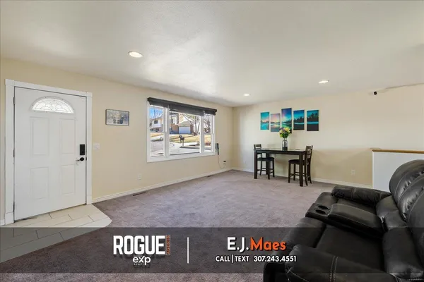 $320,000 | 1000 Sussex, Casper, WY 82609