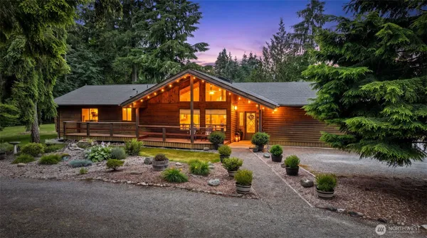 $1,085,000 | 22517 183rd Avenue Southeast, Kent, WA 98042