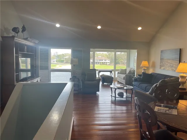 $2,600 | 267 Moss Oak Lane, St. Simons Island, GA 31522