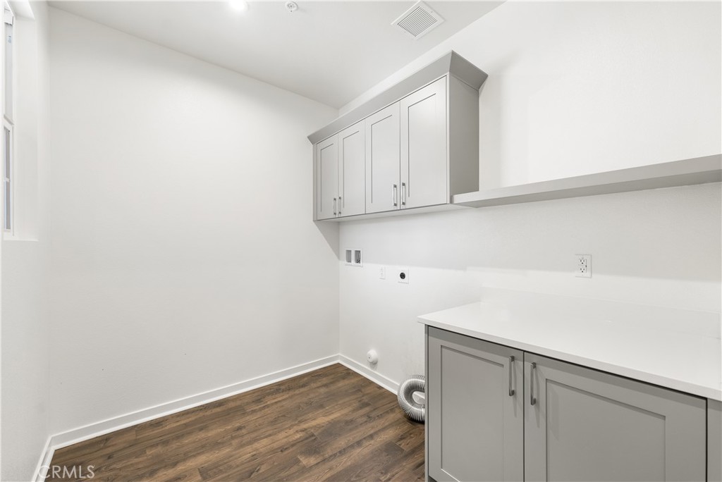 41846 Castello Lane Palmdale, CA 93552 - Photo 28 of 46 a view of small space with wooden floor