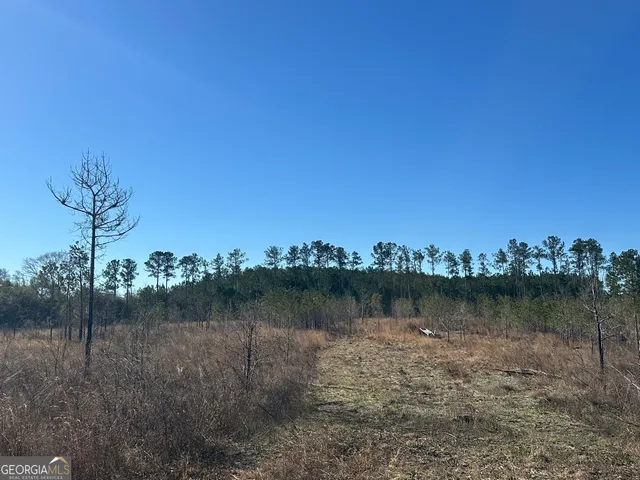 a view of a lake with houses