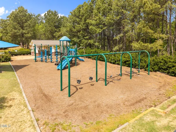 $600,000 | 110 Bridgegate Drive, Cary, NC 27519