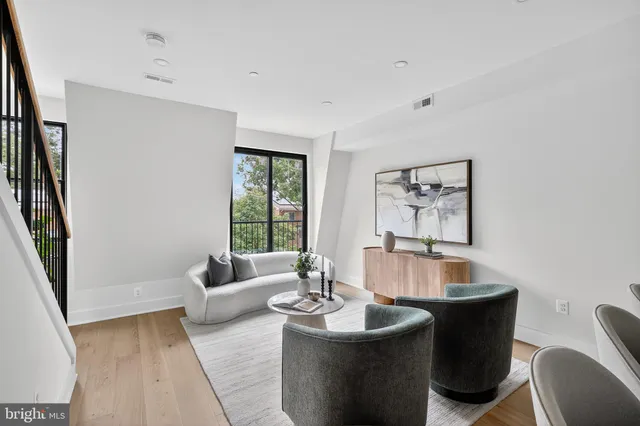 $534,982 | 828 21st Street Northeast, Unit 3, Washington, DC 20002