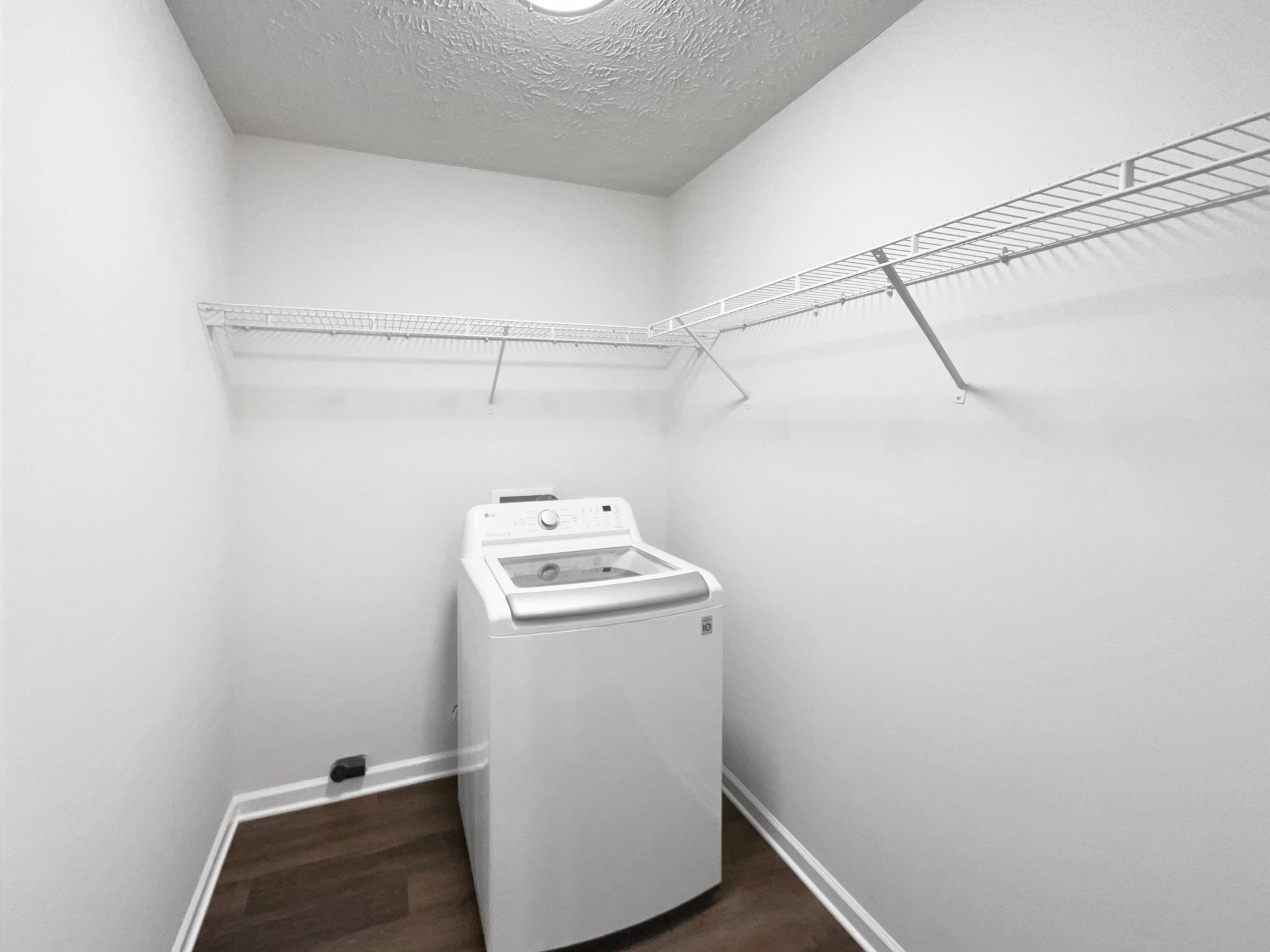 760 Autumn Ridge Lane Columbia, TN 38401 - Photo 12 of 19 a utility room with dryer and washer