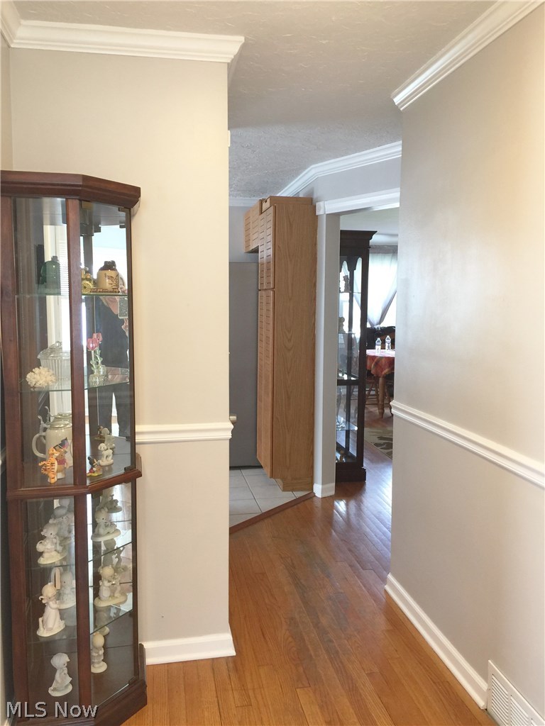 7007 Kenneth Avenue Parma, OH 44129 - Photo 8 of 13