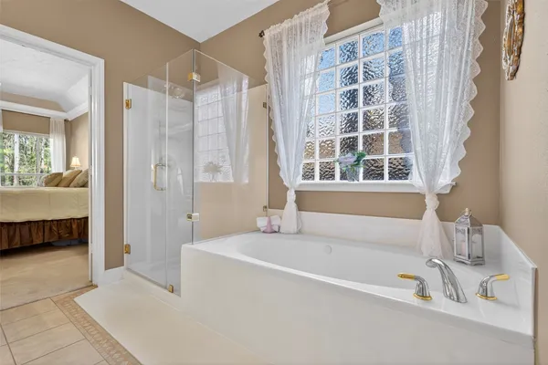 $899,000 | 19 Baylark Place, The Woodlands, TX 77382