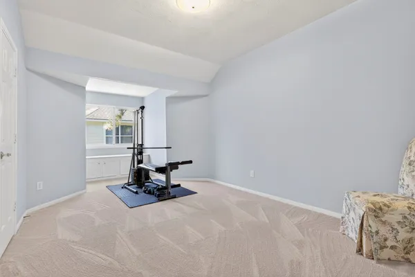 $899,000 | 19 Baylark Place, The Woodlands, TX 77382